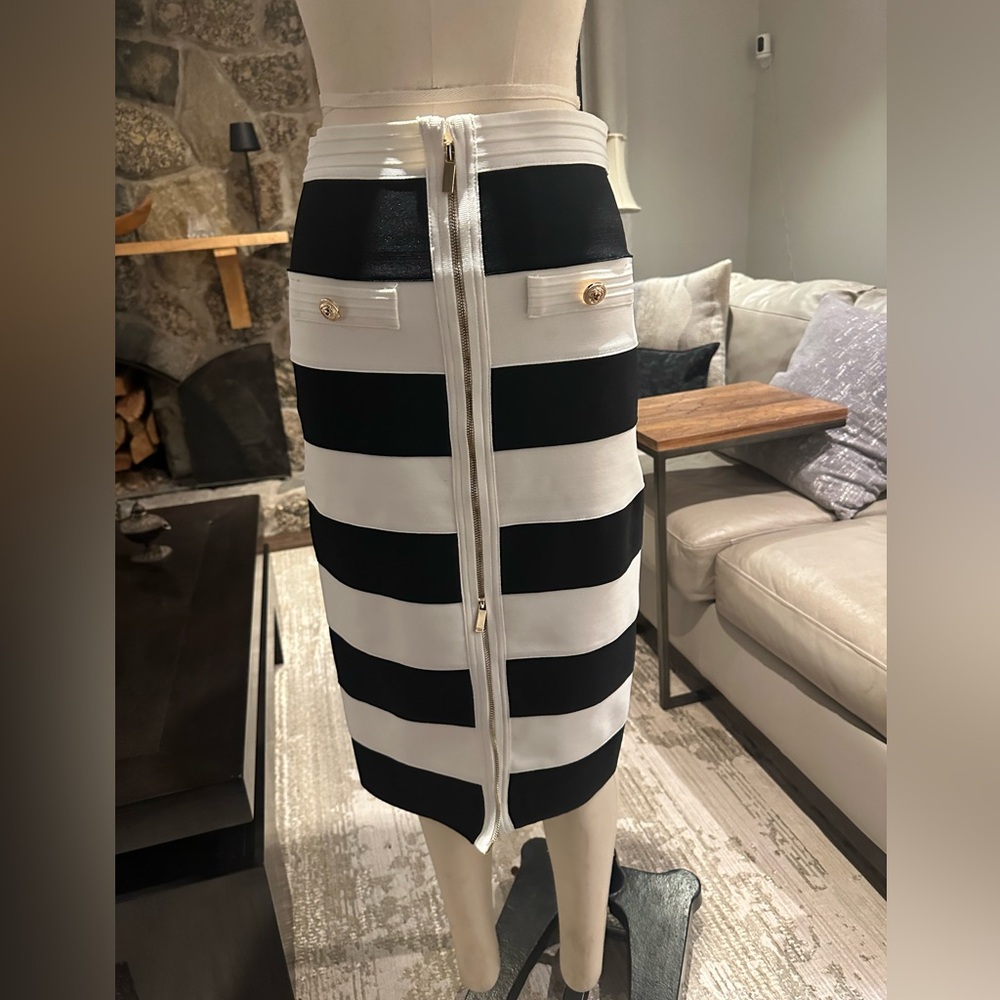 Karen Millen, body-con pencil skirt M